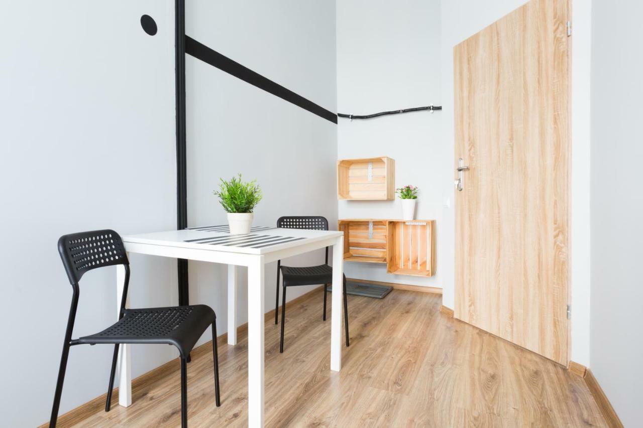 Dot Hostel - Pokoje I Noclegi W Centrum Bielsko-Biała Zewnętrze zdjęcie