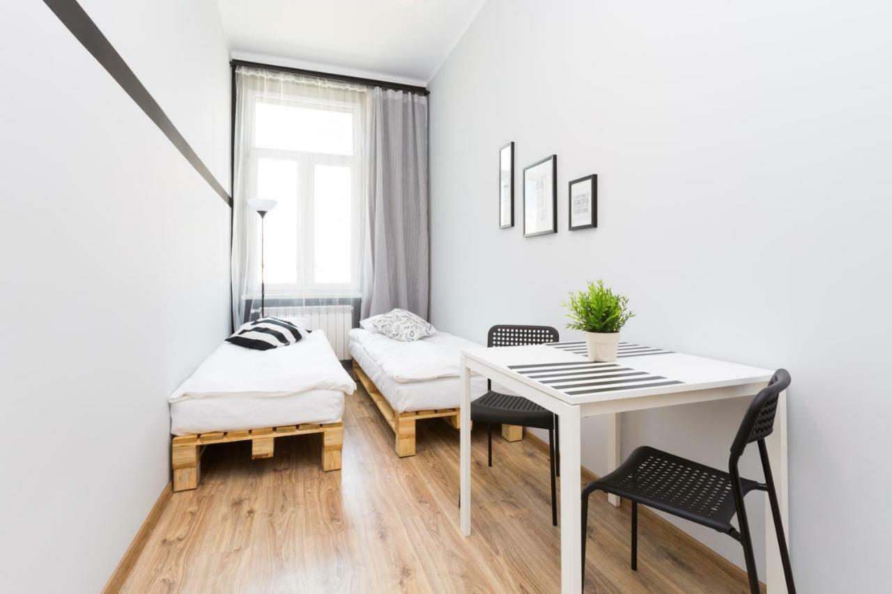 Dot Hostel - Pokoje I Noclegi W Centrum Bielsko-Biała Zewnętrze zdjęcie