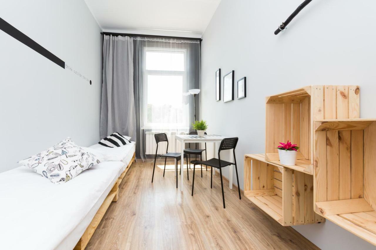 Dot Hostel - Pokoje I Noclegi W Centrum Bielsko-Biała Zewnętrze zdjęcie
